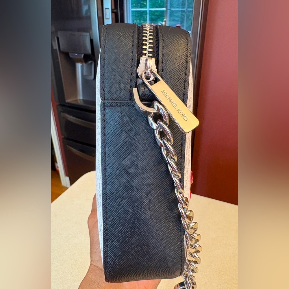 MICHAEL KORS NYC Jet Set Large Crossbody, EUC - Picture 4 of 12